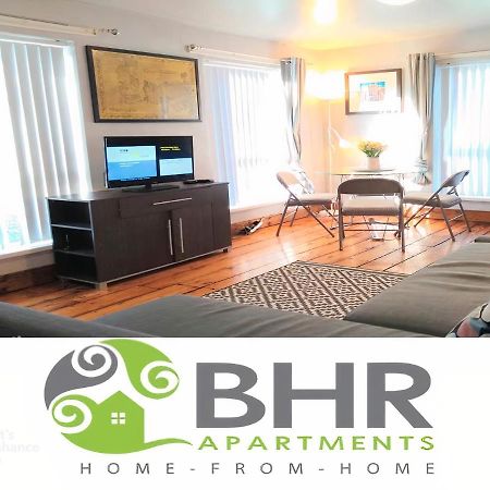 Perfect Central City Location - Parking - 3 Beds - 2 Bedrooms Belfast Esterno foto