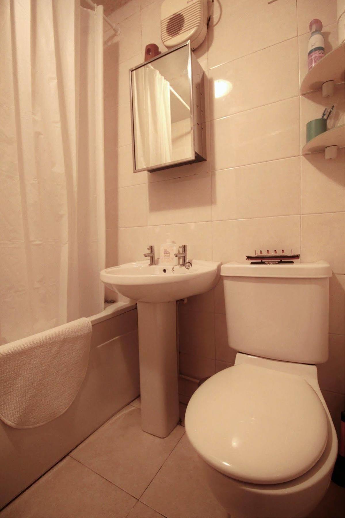 Perfect Central City Location - Parking - 3 Beds - 2 Bedrooms Belfast Esterno foto