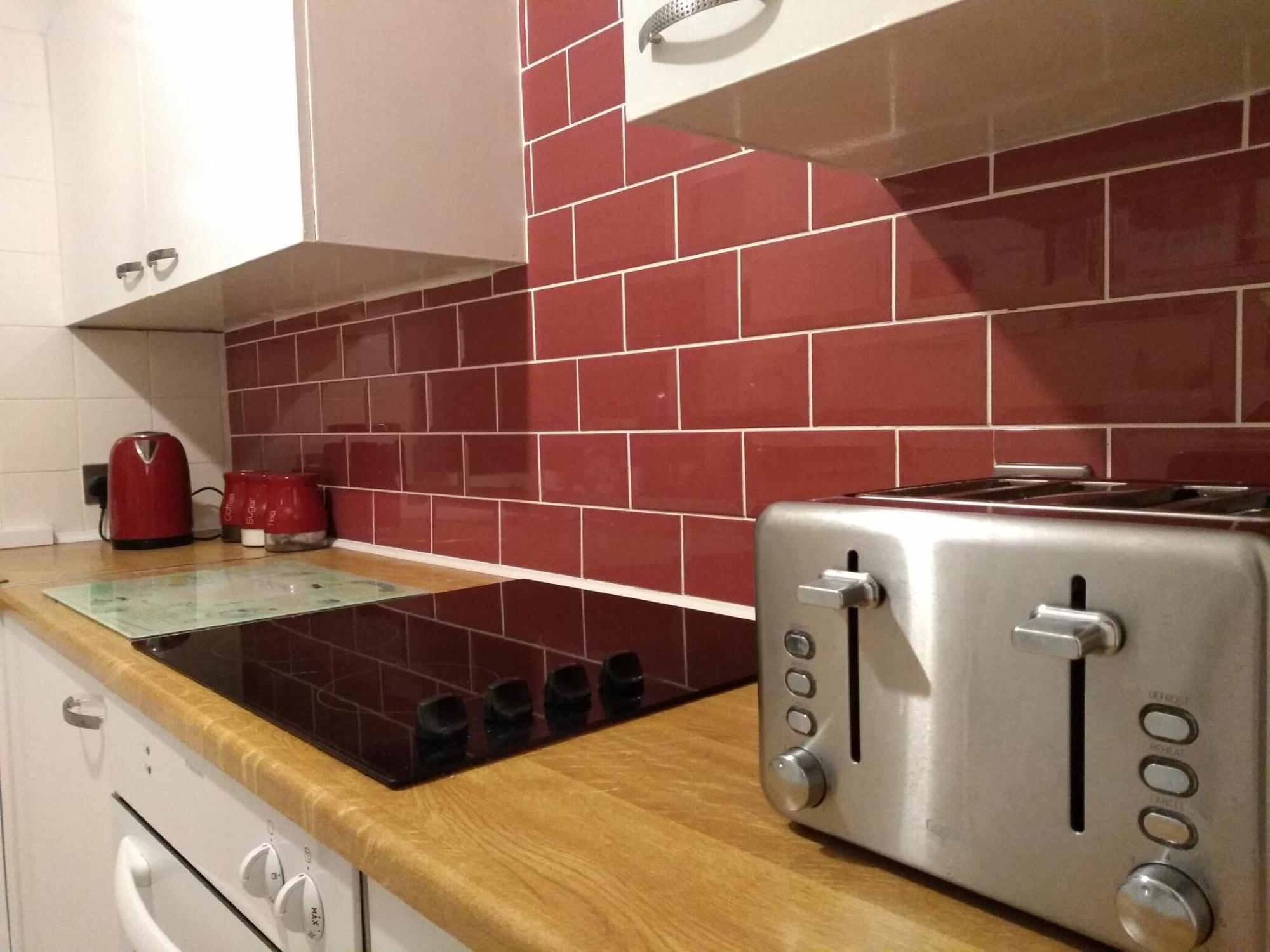Perfect Central City Location - Parking - 3 Beds - 2 Bedrooms Belfast Esterno foto