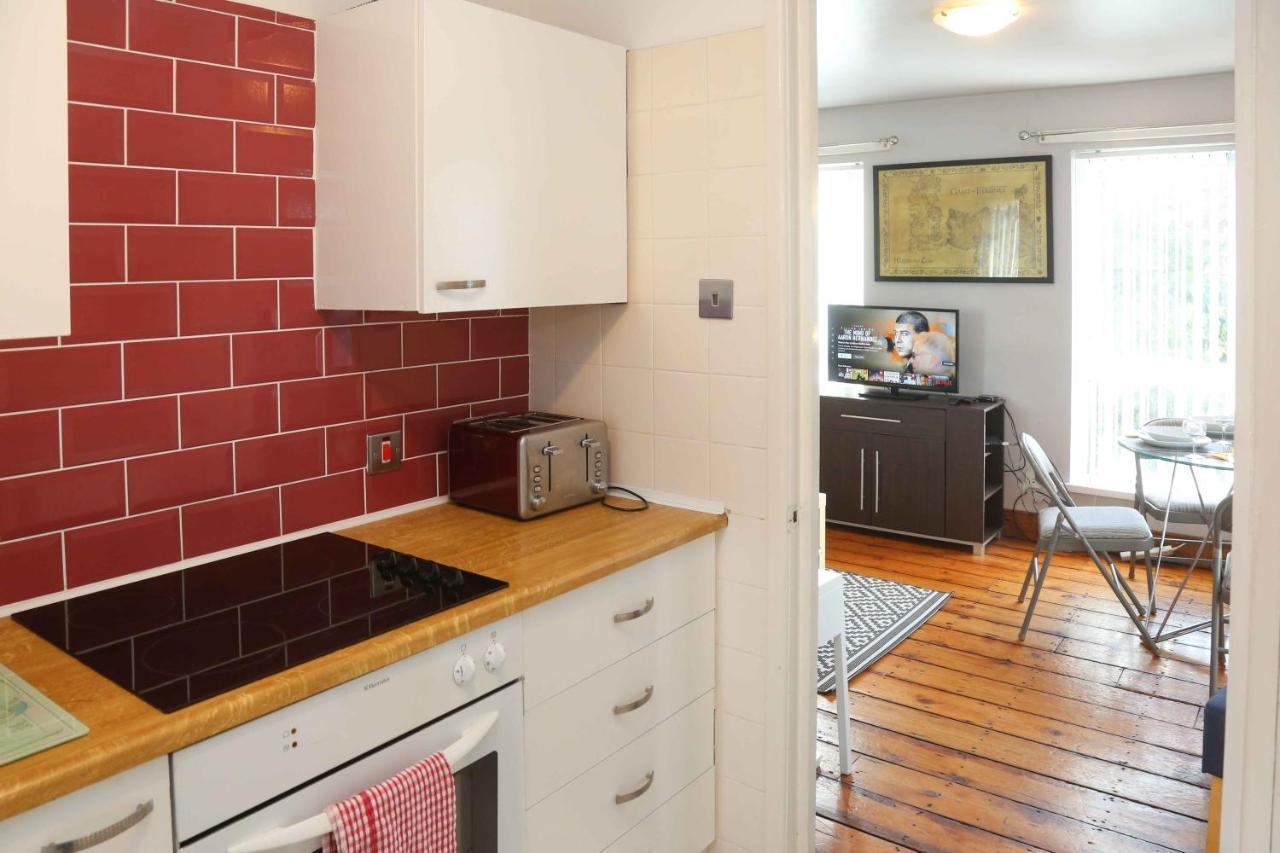 Perfect Central City Location - Parking - 3 Beds - 2 Bedrooms Belfast Esterno foto