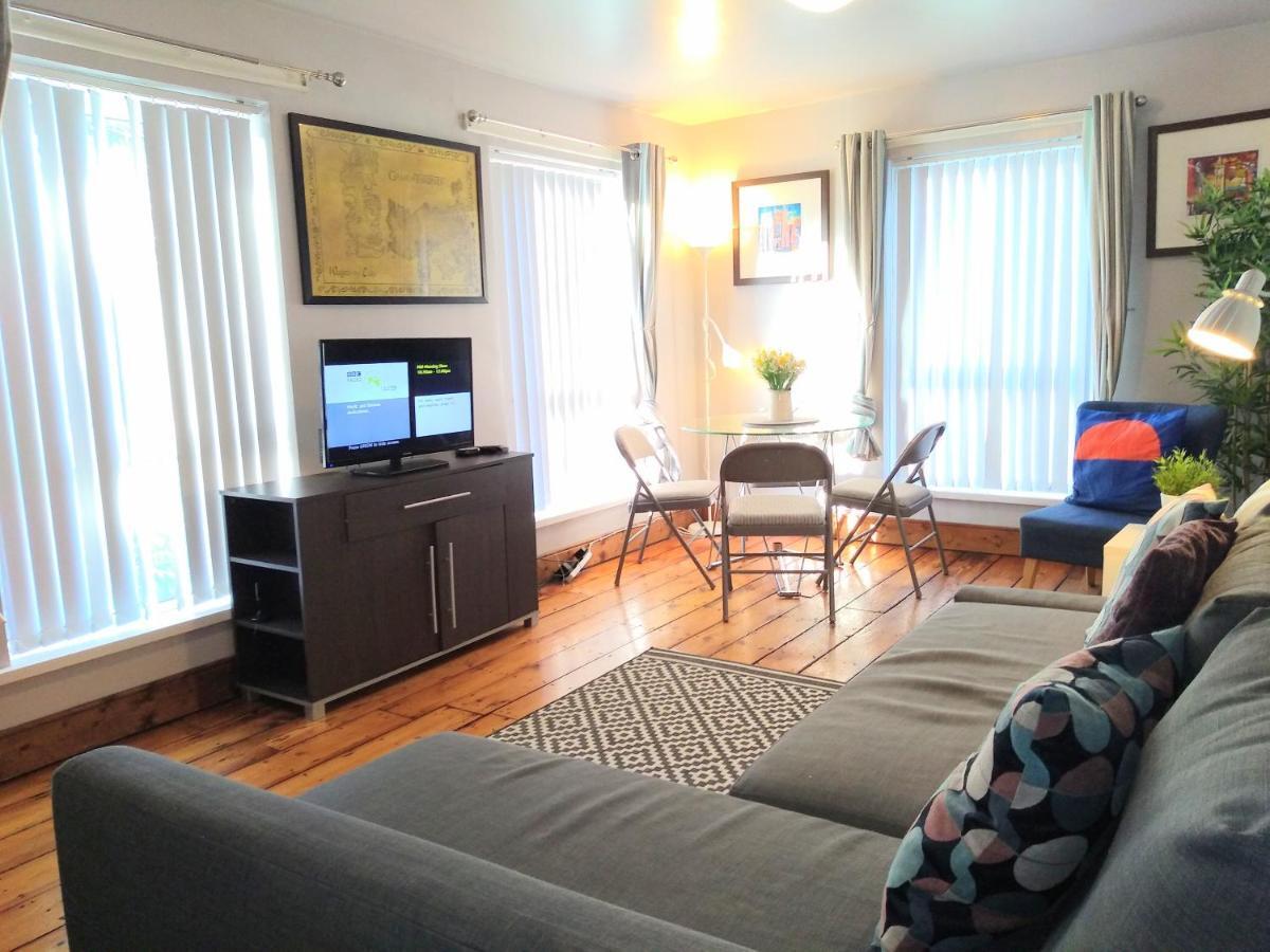 Perfect Central City Location - Parking - 3 Beds - 2 Bedrooms Belfast Esterno foto